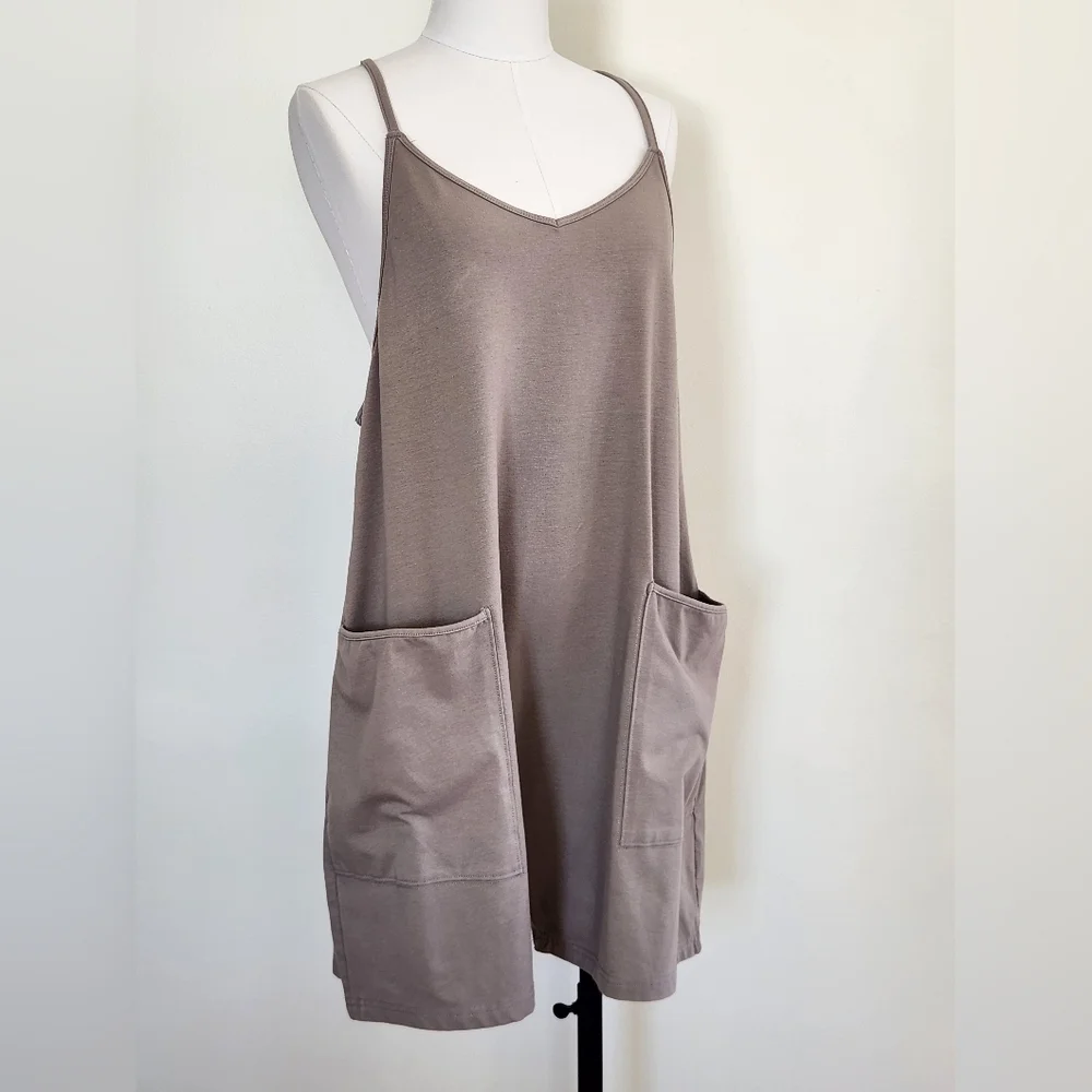 || CARACILIA || Grey Romper Adjustable Straps Shorts Pockets Sz Lg